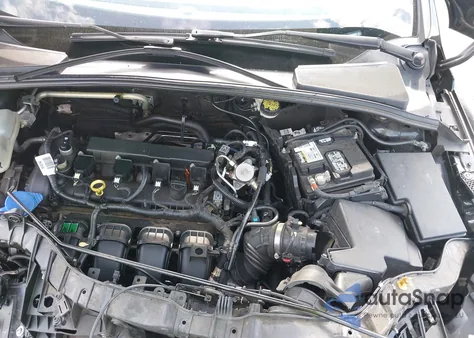 2016 Ford Focus Se z USA, uszkodzony, nr VIN 1FADP3K2XGL396658